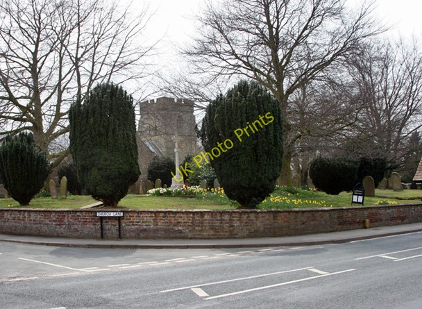 Photo 6"x4" War Memorial, Wetwang Wetwang c2008