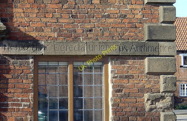 Photo 6"x4" Old School House Inscription (3) Bunny c2008