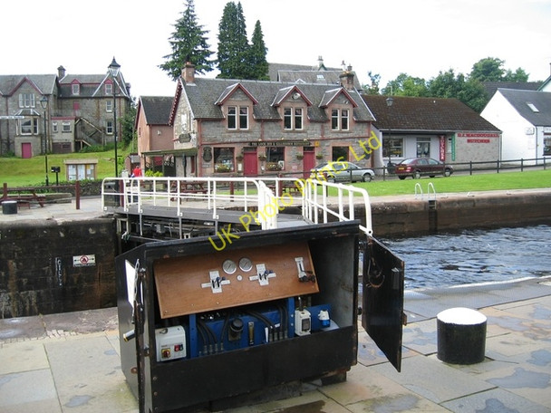 Photo 6"x4" Lock at Fort Augustus Fort Augustus c2007