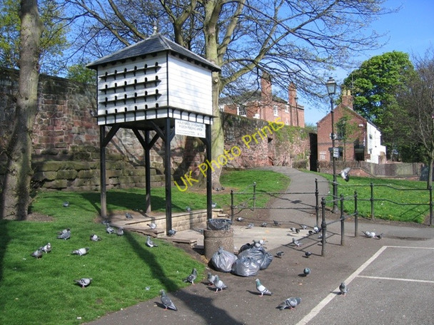Photo 6"x4" The pigeon house in the Kaleyards Chester c2008