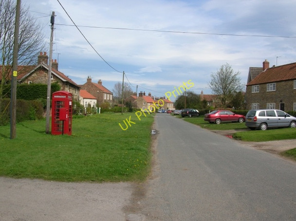 Photo 6"x4" Phone box in Barton Le Willows Barton-le-Willows c2008