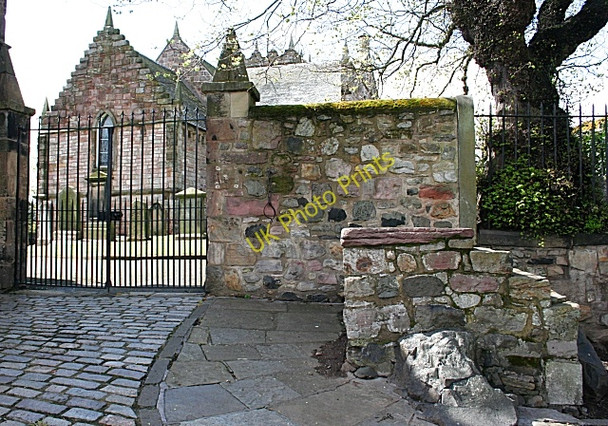Photo 6"x4" Gate, Jougs and Loupin' On Stane at Duddingston Edinburgh c2008