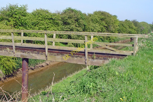 Photo 6"x4" Footbridge over Barmston Main Drain Barmston\/TA1659 c2008