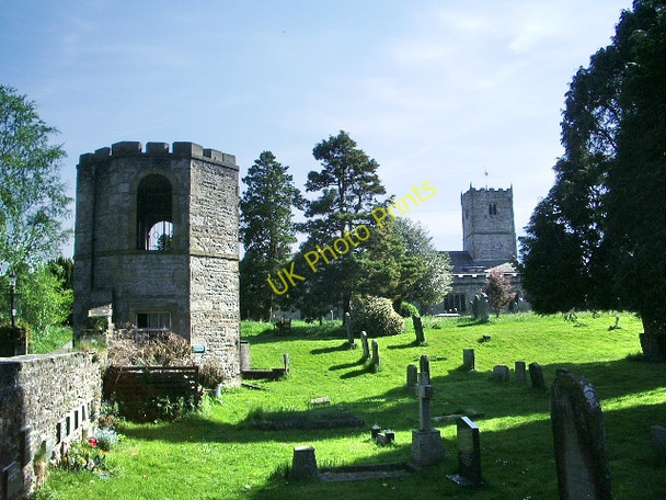 Photo 6"x4" St Mary's Church, Kirkby Lonsdale, Graveyard Kirkby Lonsdale c2008