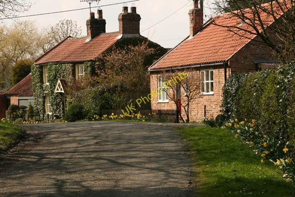 Photo 6"x4" Two cottages in Bainton Bainton\/SE9652 c2008