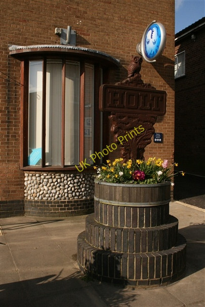 Photo 6"x4" Holt town sign Holt\/TG0838 c2007