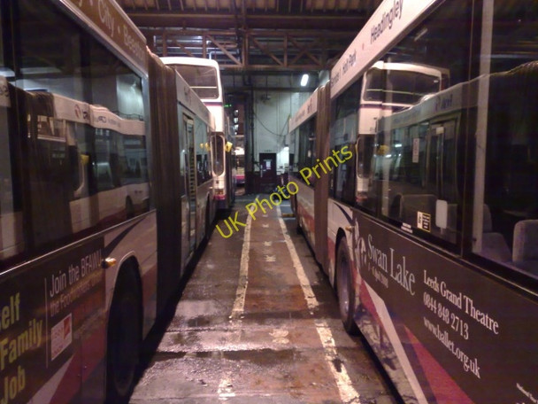 Photo 6"x4" Inside Kirkstall Road Bus Depot (1) Leeds\/SE3034 c2008