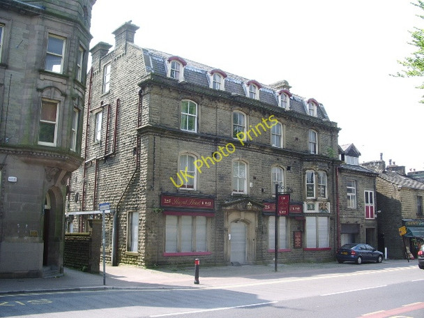 Photo 6"x4" The Royal Hotel, Bacup Road Hugh Mill c2008
