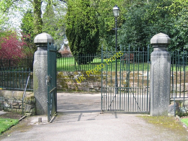 Photo 6"x4" Western entrance to Grosvenor Park Chester c2008