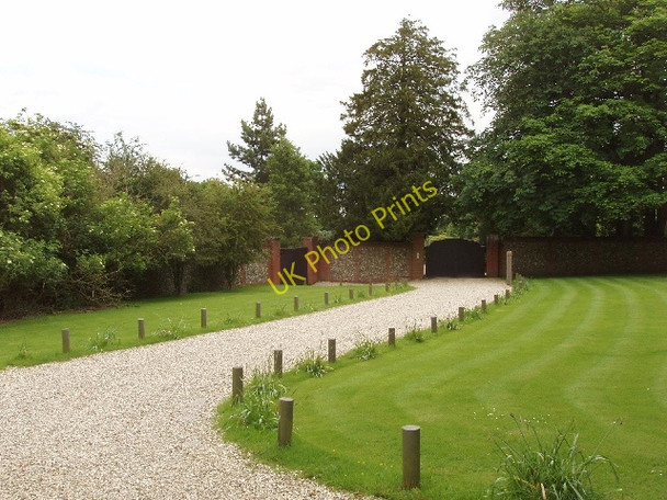 Photo 6"x4" Gates to Ibstone House Ibstone c2008