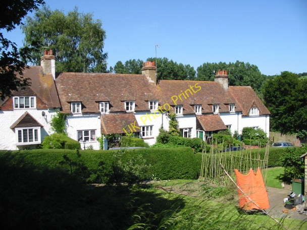 Photo 6"x4" Houses on Duck Street from the churchyard Elham c2008