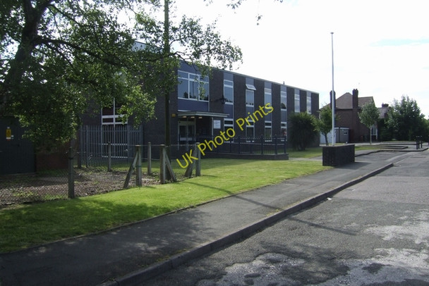 Photo 6"x4" Brownhills Police Station Brownhills\/SK0405 c2008