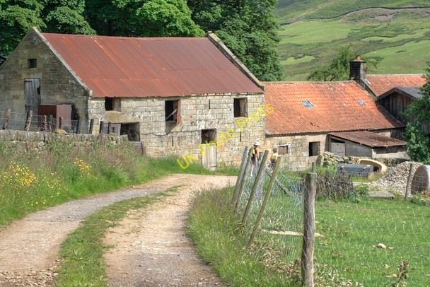 Photo 6"x4" Barns at Hollin Bush Farm Thorgill c2008