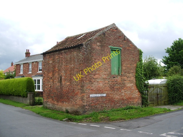 Photo 6"x4" Building at the end of Cross Street, Waltham Waltham\/TA2603 c2008