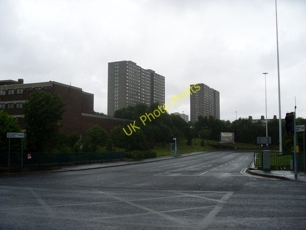 Photo 6"x4" Springburn Road looking to Sighthill flats Glasgow c2008