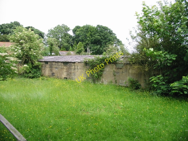 Photo 6"x4" Disused farm buildings to the E of lane to Ridge Row Densole c2008