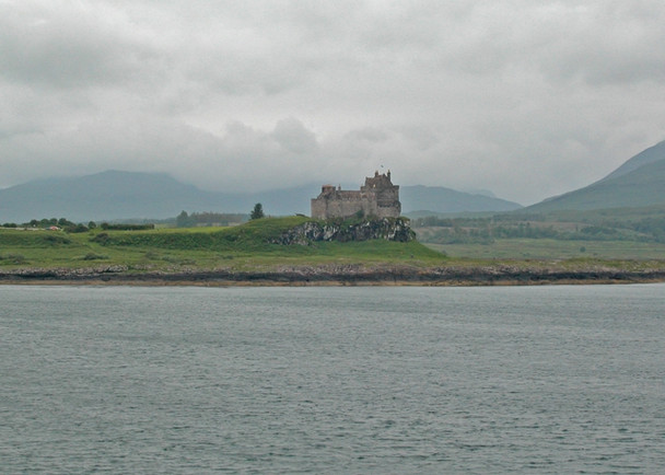 Photo 6"x4" Duart Castle Lochdon c2005