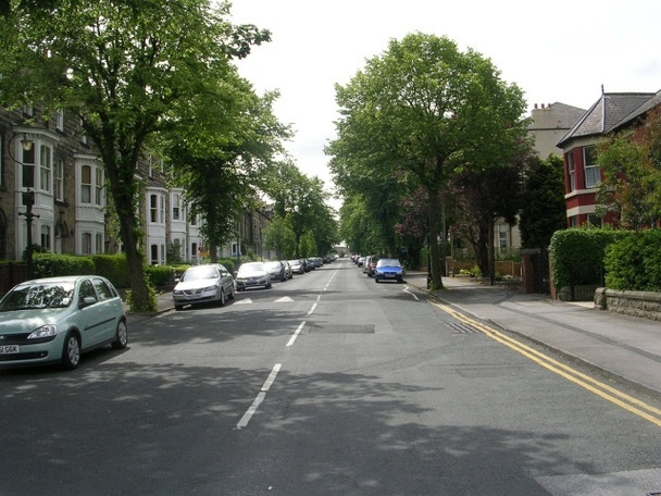 Photo 6"x4" St George's Road - Leeds Road Harrogate c2008