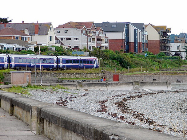 Photo 6"x4" Manchester train at Deganwy Conwy c2008