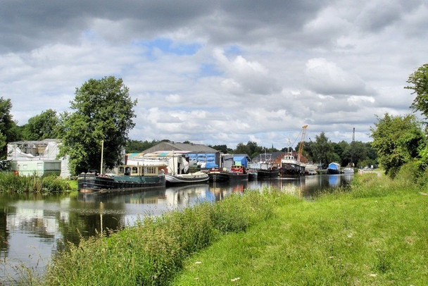 Photo 6"x4" River Weaver - marina and boatyard Northwich c2008