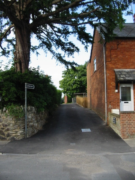 Photo 6"x4" Footpath from the High Street, Wanborough Lower Wanborough c2008