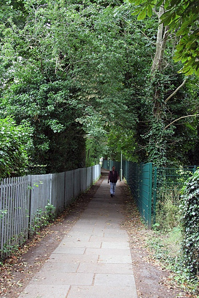 Photo 6"x4" Footpath to Lyndhurst Gardens Finchley c2008