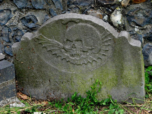 Photo 6"x4" The church of St John the Baptist - C18 headstone Coltishall c2007