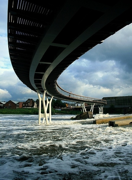 Photo 6"x4" Underneath the Bridge Castleford c2008
