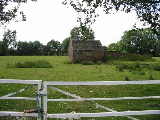 Photo 6"x4" Small farm building in field at Old Hawkinge Hawkinge c2008