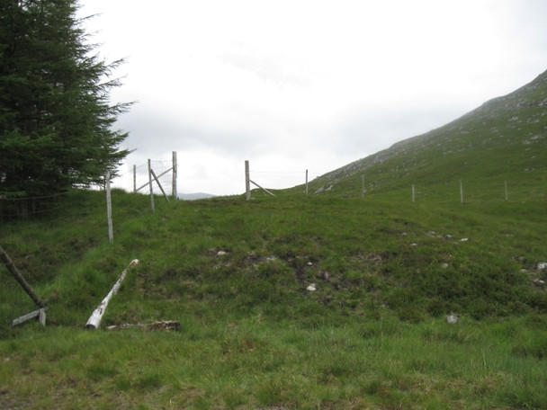 Photo 6"x4" Gap in fence (unmarked on map) below Creag Dhubh Fersit c2008