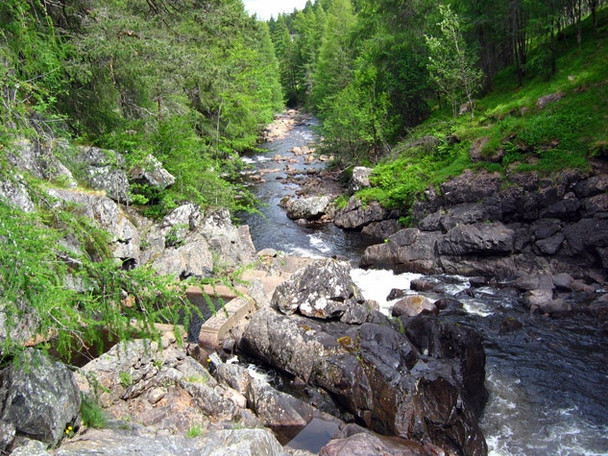 Photo 6"x4" River Muick Linn of Muick (Waterfall) c2008 P1