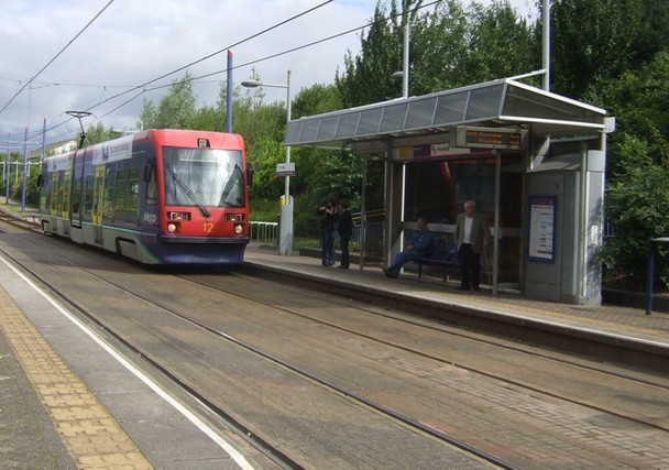 Photo 6"x4" Tram at Priestfield Metro Stop Wolverhampton c2008