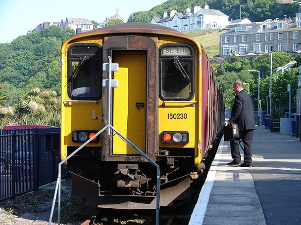 Photo 6"x4" St  Erth train at St Ives St Ives\/SW5140 c2006
