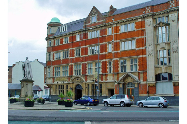 Photo 6"x4" The City Hotel Kingston upon Hull c2008
