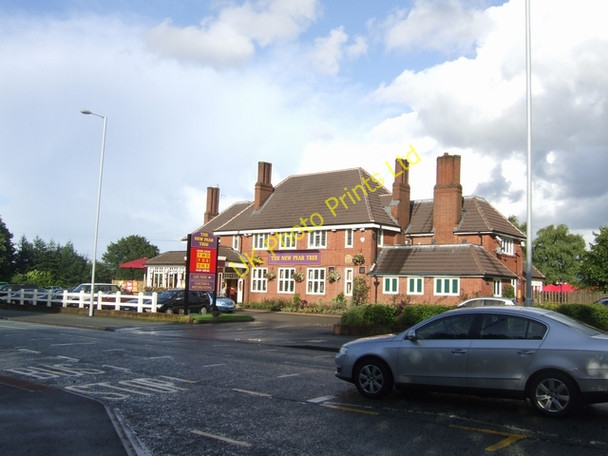 Photo 6"x4" New Pear Tree Inn, Cannock Road Wednesfield c2007