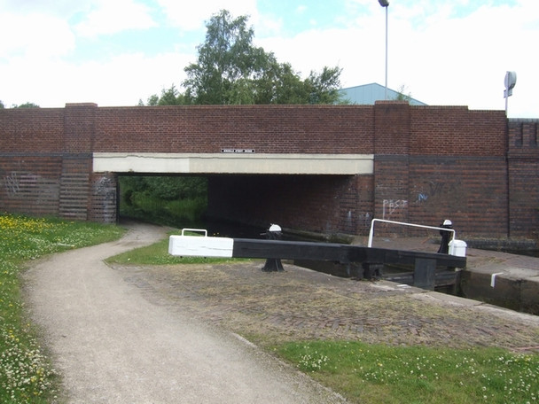 Photo 6"x4" Walsall Branch Canal -  Birchills Street Bridge Walsall c2008