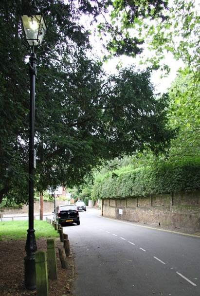 Photo 6"x4" North End Avenue Hampstead\/TQ2685 c2008