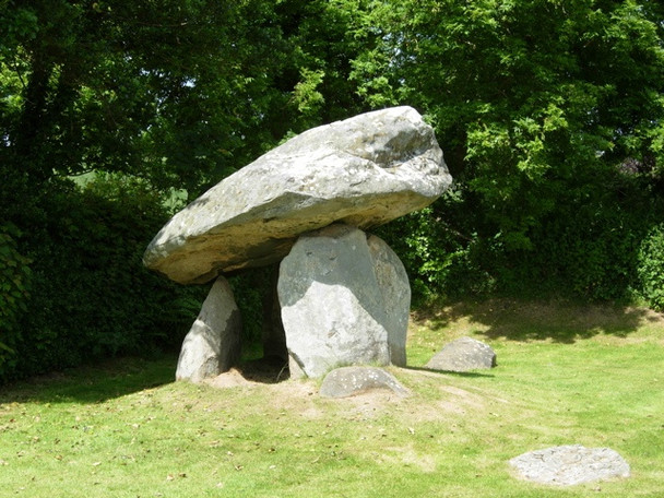 Photo 6"x4" Careg Coetan, neolithic burial chamber, Newport \/ Trefdraeth Newport\/Trefdraeth c2008
