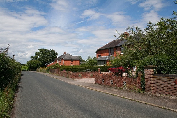 Photo 6"x4" Agricultural workers' cottages, Hall Green Great Malvern c2008