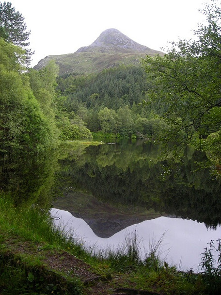 Photo 6"x4" Glencoe Lochan Glencoe\/NN1058 c2008