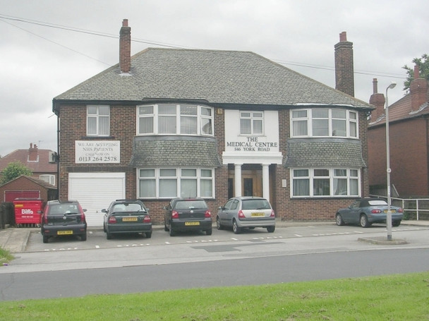 Photo 6"x4" The Medical Centre - 846 York Road Parklands\/SE3535 c2008