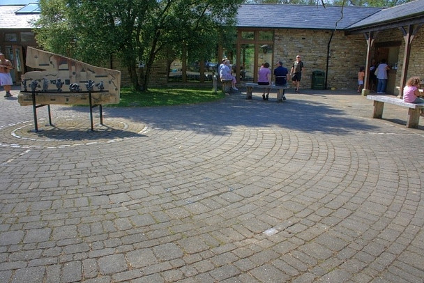 Photo 6"x4" National Park Centre Cold Kirby c2008