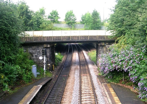 Photo 6"x4" New Pudsey Station - looking towards Bradford Pudsey\/SE2233 c2008