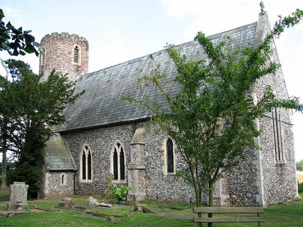 Photo 6"x4" St Mary's church Fishley\/TG4011 c2008