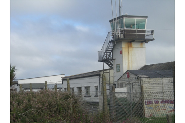 Photo 6"x4" Control tower at Land's End aerodrome Kelynack c2008