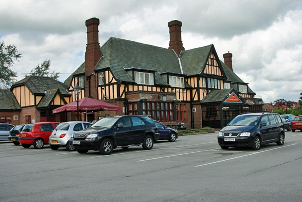 Photo 6"x4" The Lawnswood Arms, Adel, Leeds Horsforth c2008