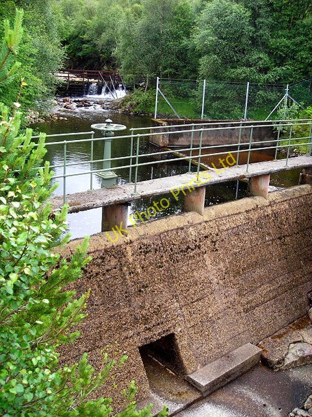 Photo 6"x4" Dam on Allt a' Mhuilinn Torlundy c2007