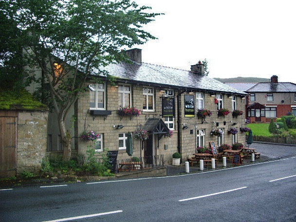 Photo 6"x4" The White Horse, Helmshore Ewood Bridge c2008
