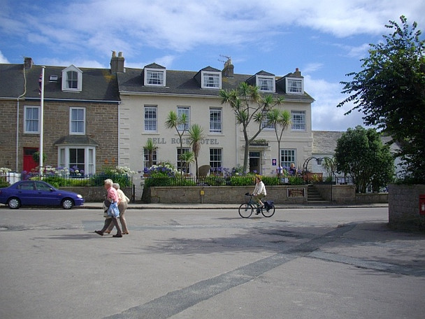 Photo 6"x4" Bell Rock Hotel, Church Street, Hugh Town, St. Mary's Hugh Town c2008