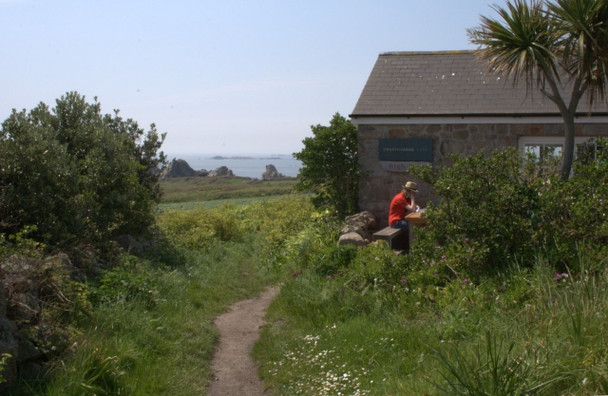 Photo 6"x4" Coastguards Caf\u00c3\u00a9 Hugh Town c2008